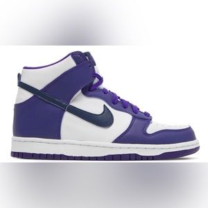 Excellent Condition Nike Dunk  Hightop Size 4Y